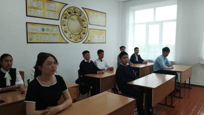"Озерный жалпы орта білім беретін мектебі" КММ 23 сәуір Ұлы кітап күніне орай Мағжан Жұмабаевтың өлеңдерін 10 минуттық бірыңғай оқу ұйымдастырылды. 